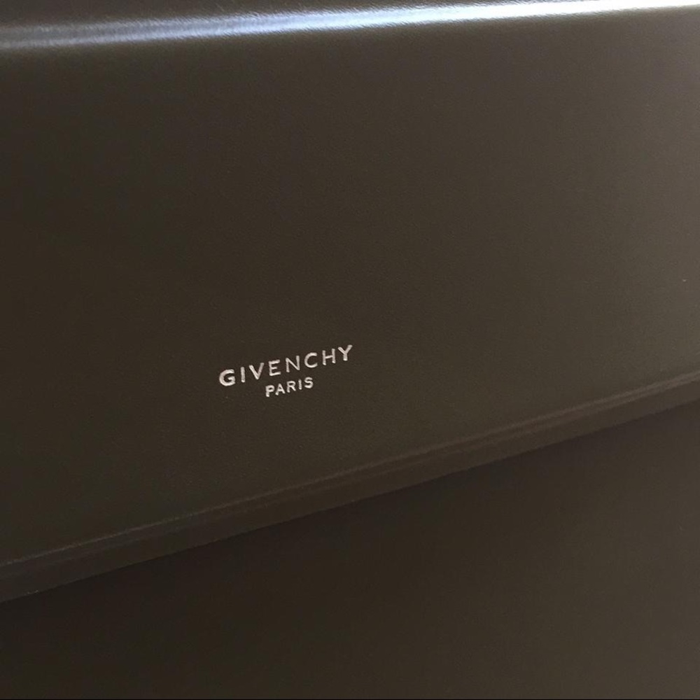 givenchy small khaki green horizon bag - Picture 12 of 12